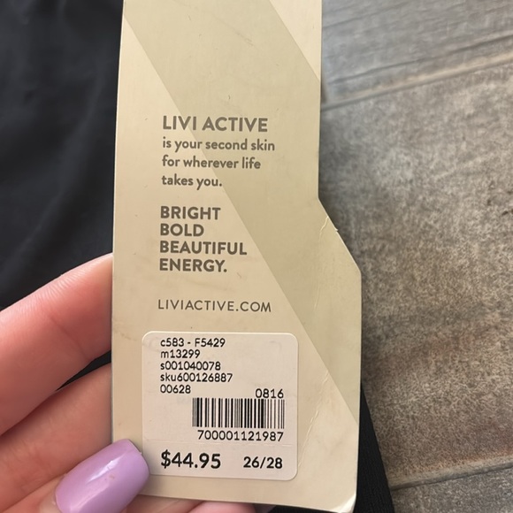 Livi Active Quick Dry Black Tank Top NWT Size 26/28 - Picture 3 of 6